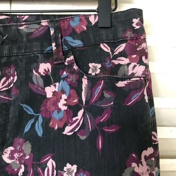 Bandolino Women's Black Floral Denim Straight Leg Jeans Size 8 Boho Cottage - Picture 4 of 11